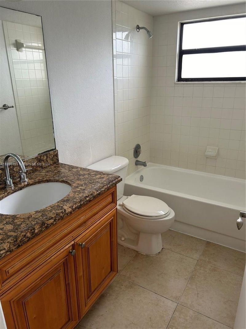 1445 Lake Crystal Drive, Unit H, West Palm Beach, FL 33411 Photo