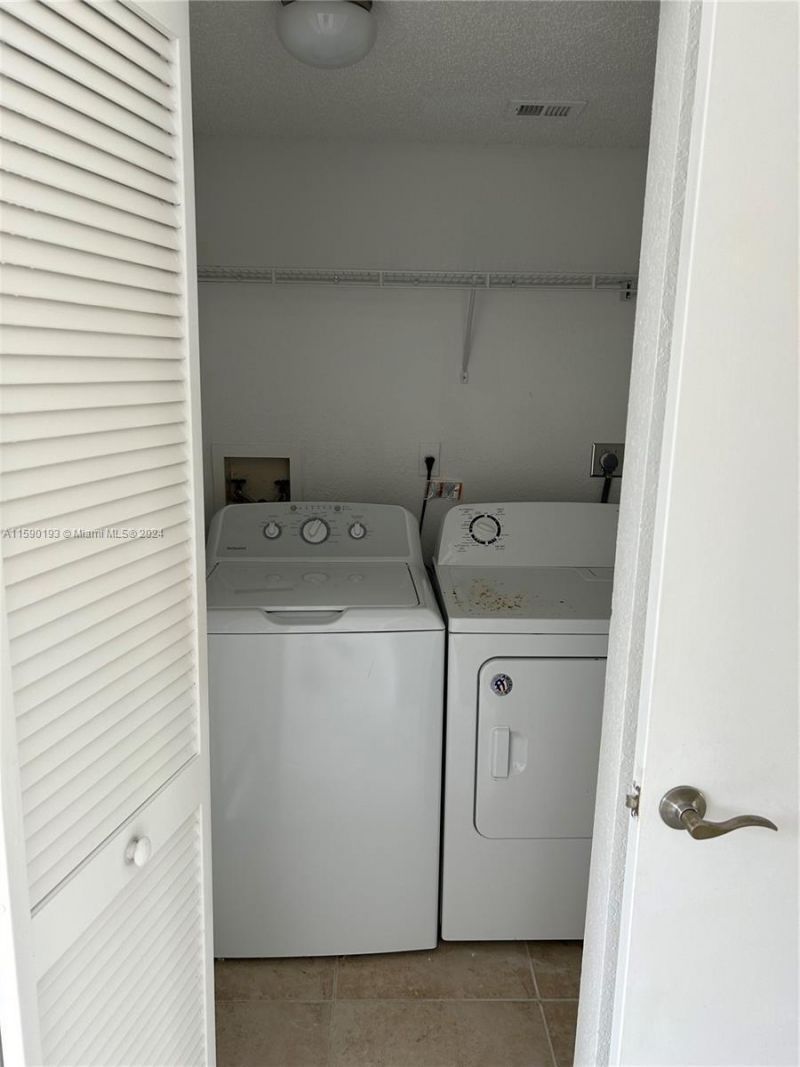 1445 Lake Crystal Drive, Unit H, West Palm Beach, FL 33411 Photo