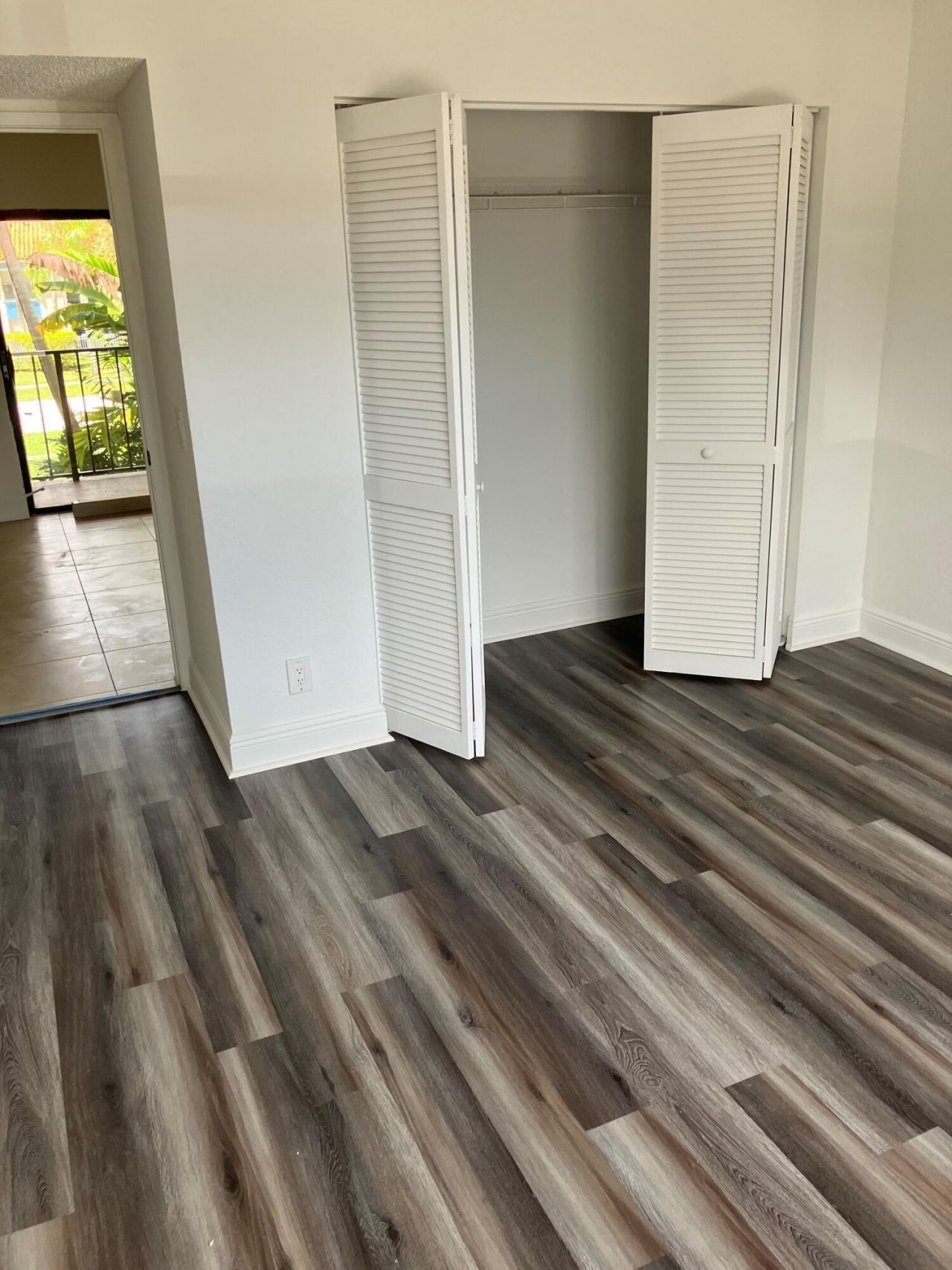 1445 Lake Crystal Drive, Unit H, West Palm Beach, FL 33411 Photo