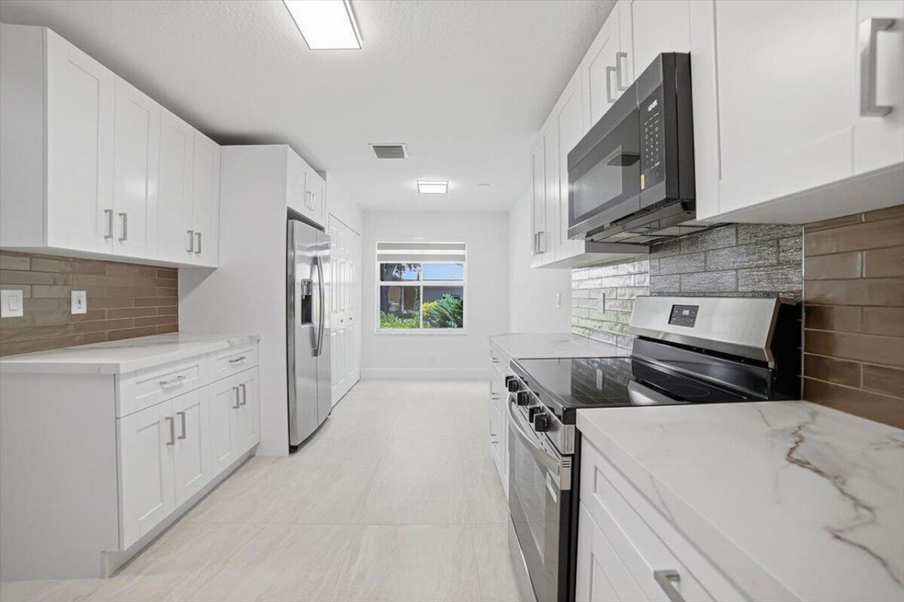 4112 Pine Ridge Lane, Weston, FL 33331 Photo
