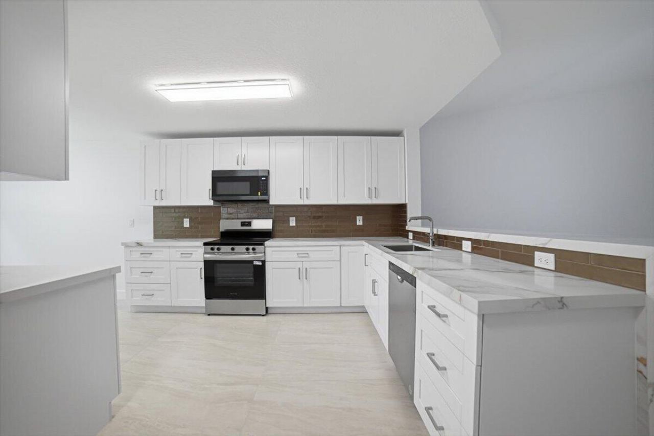 4112 Pine Ridge Lane, Weston, FL 33331 Photo