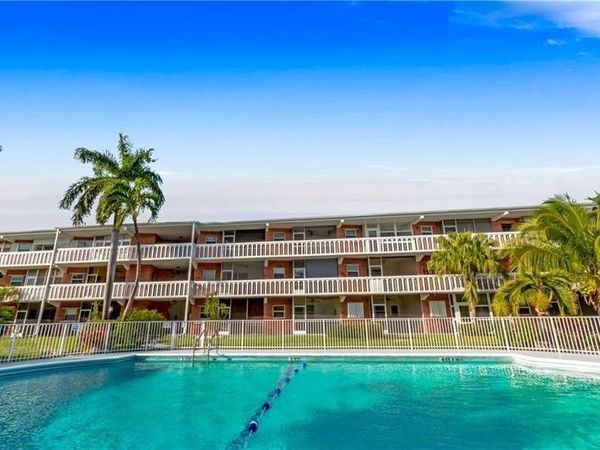 141 NE 10TH Avenue, Unit 20B, Hallandale Beach, FL 33009