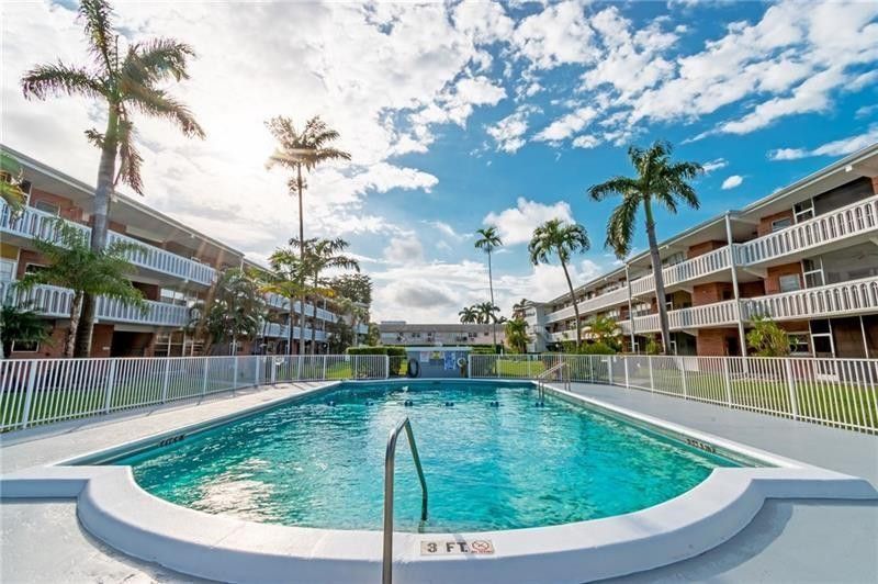 141 NE 10th Avenue, Unit 20B, Hallandale Beach, FL 33009 Photo