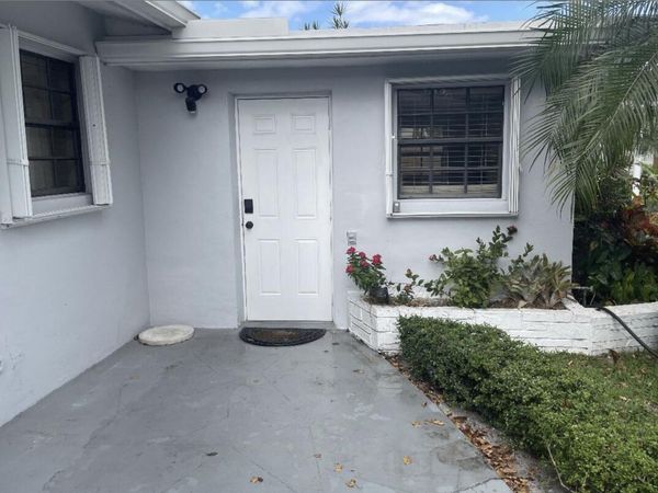 3610 LLOYD Drive, Unit B, Oakland Park, FL 33309