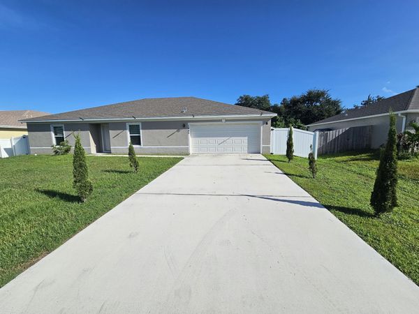1465 SW SAN ESTEBAN Avenue, Port St. Lucie, FL 34953