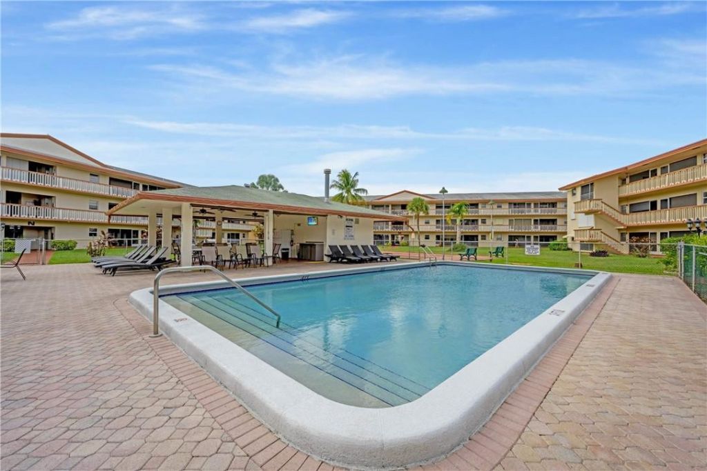 5300 Washington Street, Unit 108d, Hollywood, FL 33021 Photo