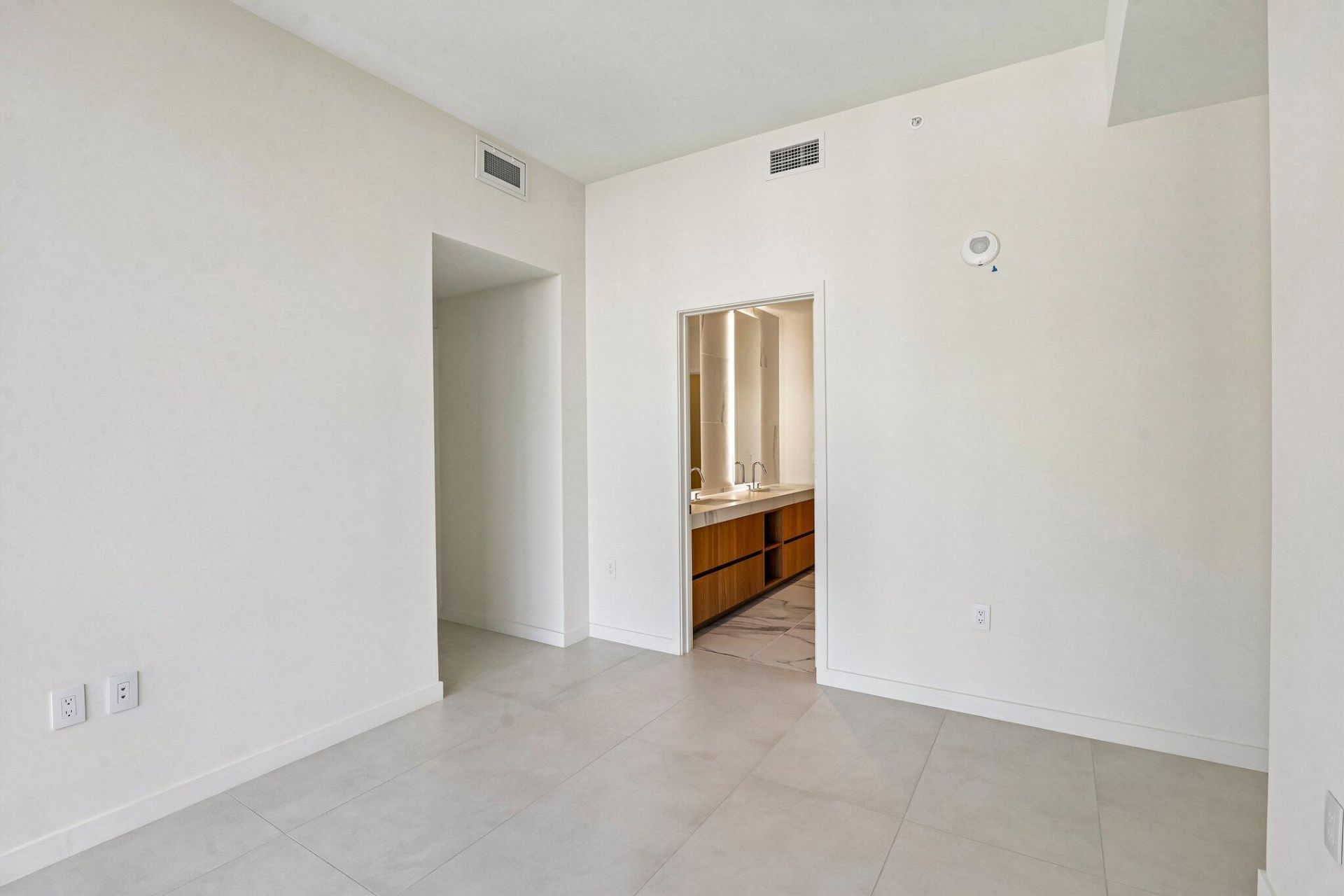 1400 Biscayne Boulevard, Unit 201, Miami, FL 33132 Photo