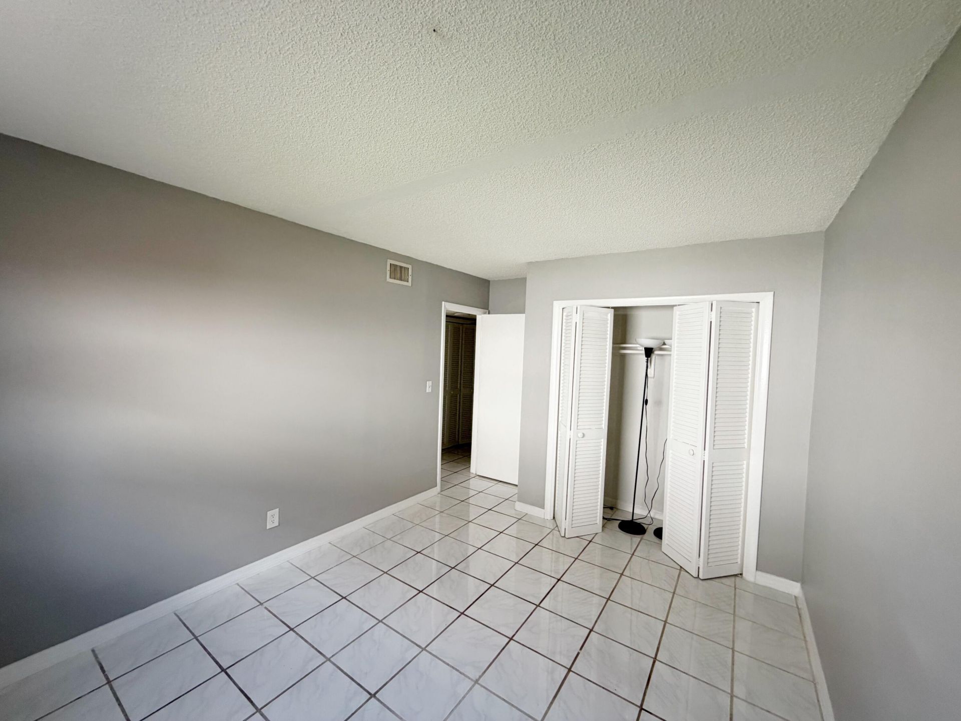 320 SW 1st Street, Unit D-2, Pompano Beach, FL 33060 Photo