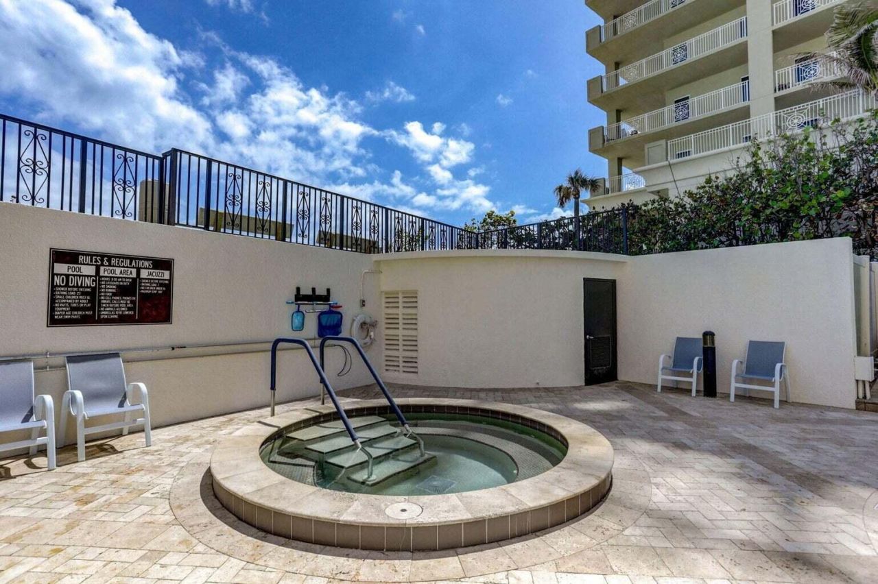 5380 N Ocean Drive, Unit 5B, Singer Island, FL 33404 Photo