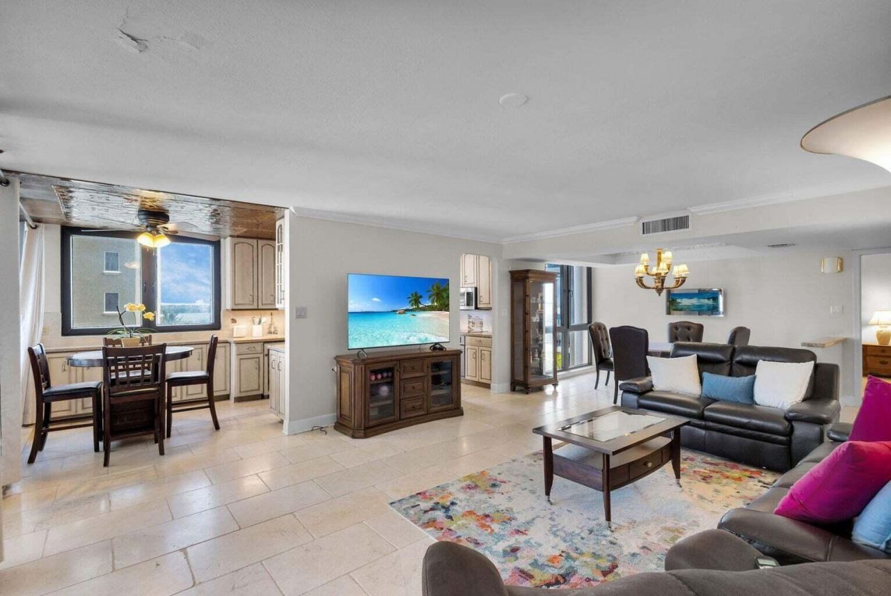 5380 N Ocean Drive, Unit 5B, Singer Island, FL 33404 Photo