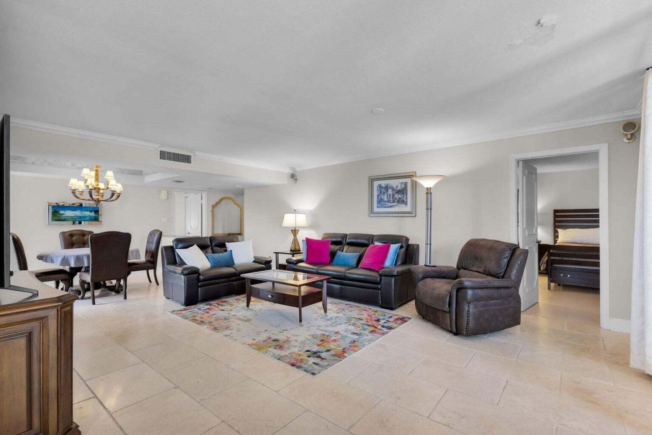 5380 N Ocean Drive, Unit 5B, Singer Island, FL 33404 Photo
