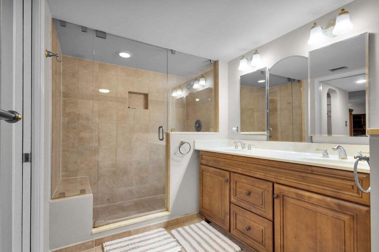 5380 N Ocean Drive, Unit 5B, Singer Island, FL 33404 Photo