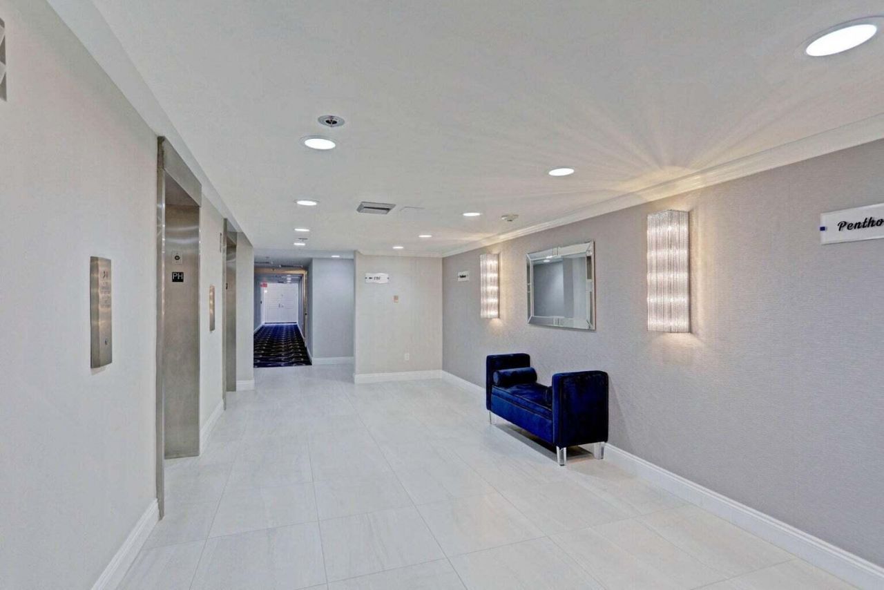 5380 N Ocean Drive, Unit 5B, Singer Island, FL 33404 Photo