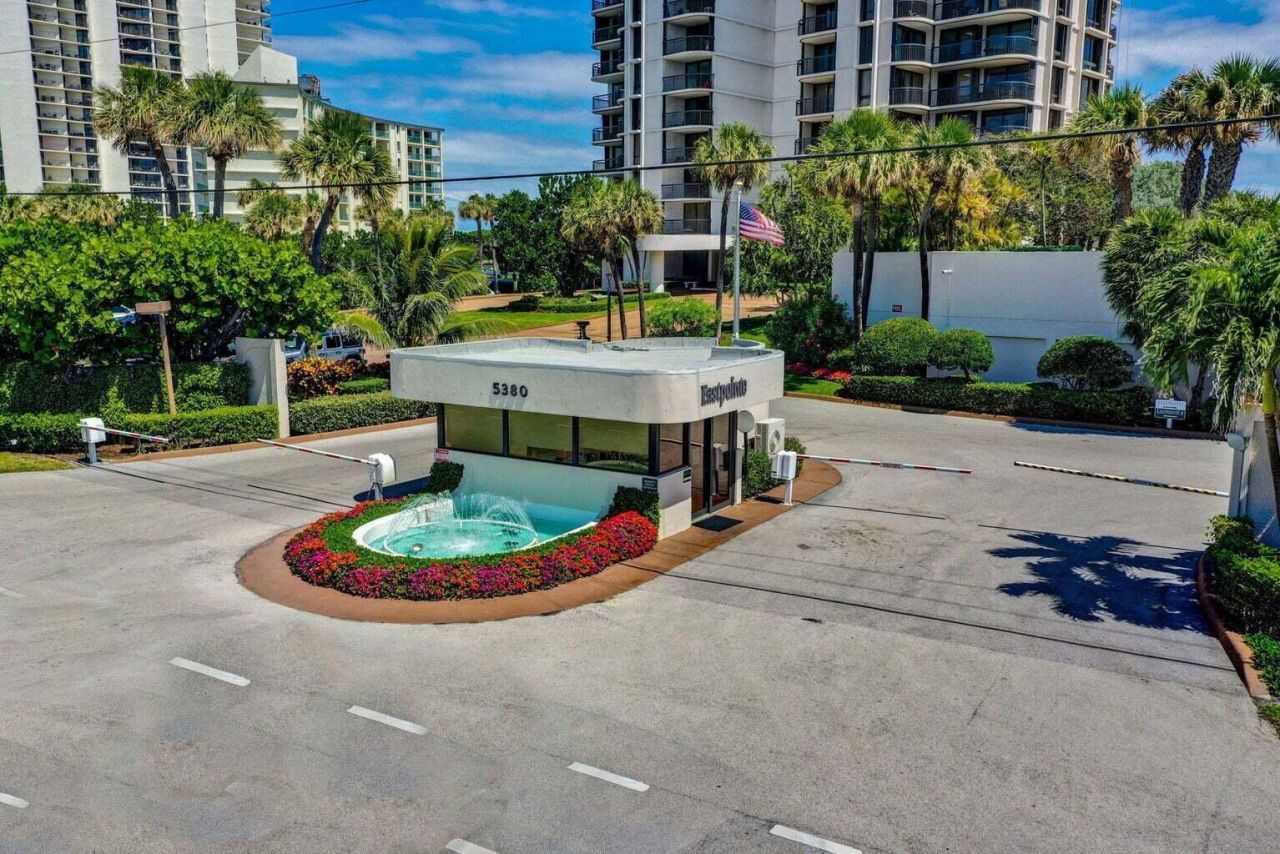 5380 N Ocean Drive, Unit 5B, Singer Island, FL 33404 Photo