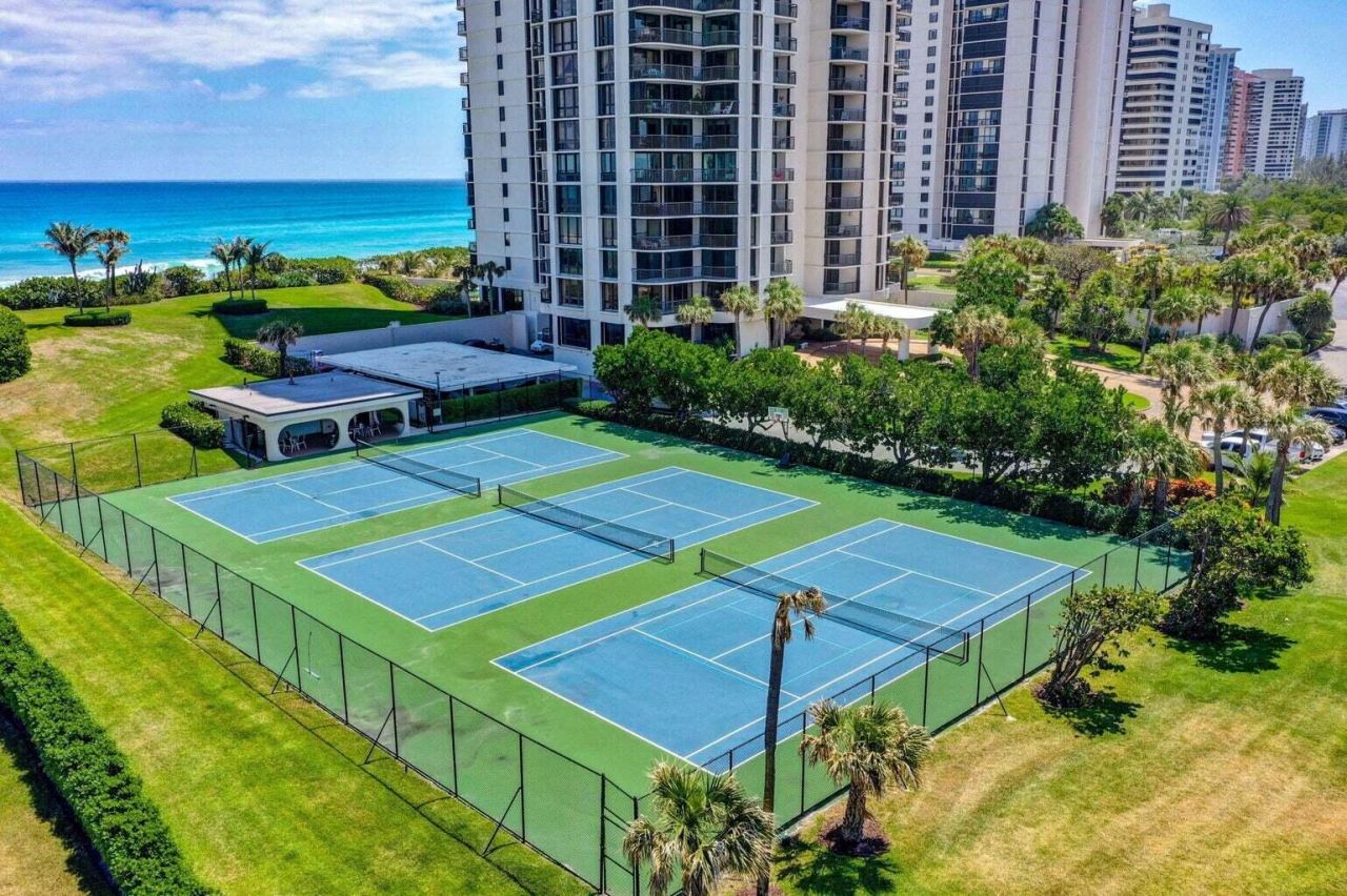 5380 N Ocean Drive, Unit 5B, Singer Island, FL 33404 Photo