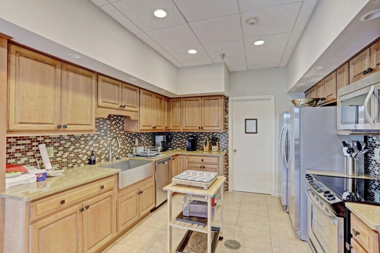 5380 N Ocean Drive, Unit 5B, Singer Island, FL 33404 Photo