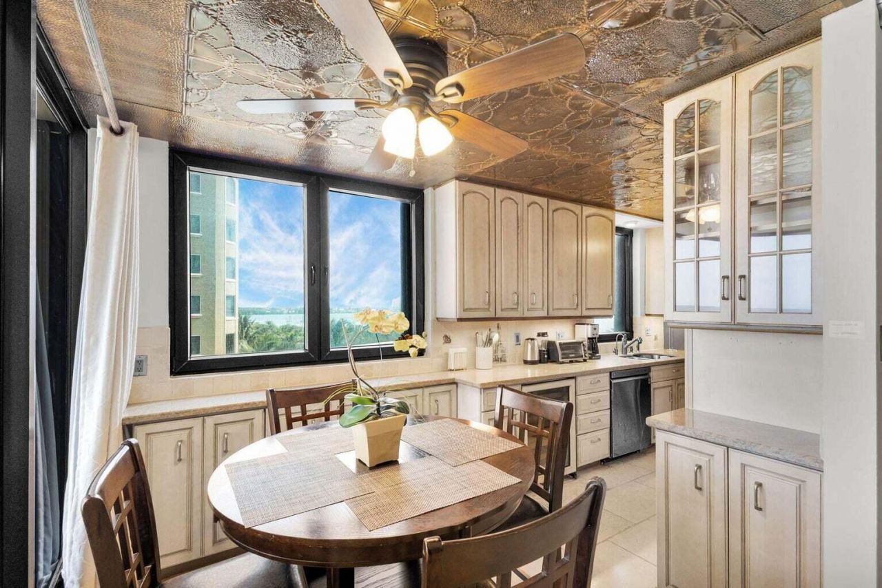 5380 N Ocean Drive, Unit 5B, Singer Island, FL 33404 Photo