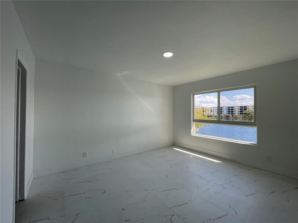 19255 NE 2nd Avenue, Unit 2224, Miami, FL 33179 Photo