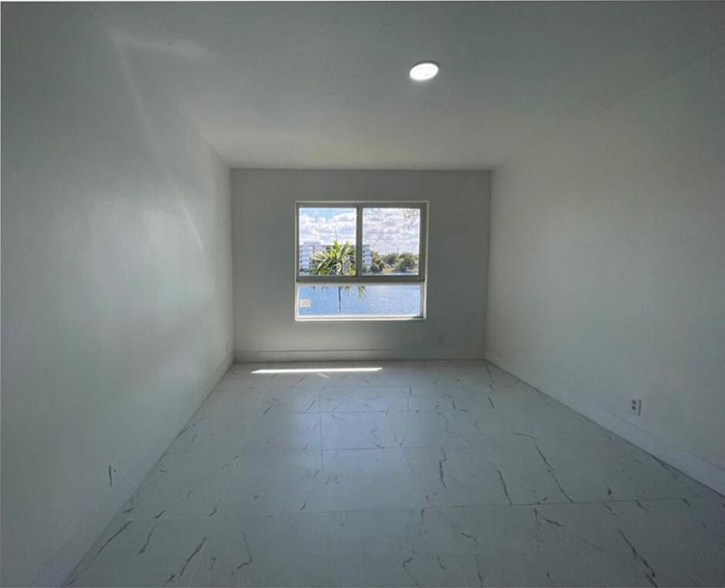 19255 NE 2nd Avenue, Unit 2224, Miami, FL 33179 Photo