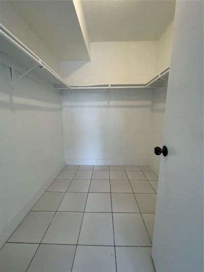 19255 NE 2nd Avenue, Unit 2224, Miami, FL 33179 Photo