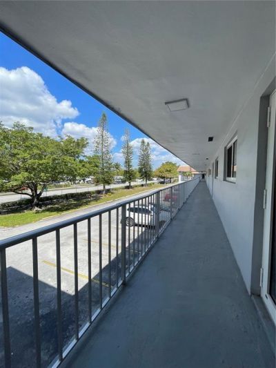 19255 NE 2nd Avenue, Unit 2224, Miami, FL 33179 Photo