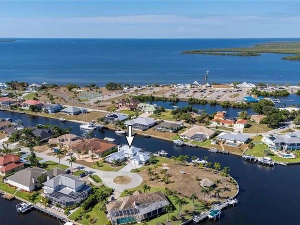 139 Seville Place SW, Port Charlotte, FL 33952