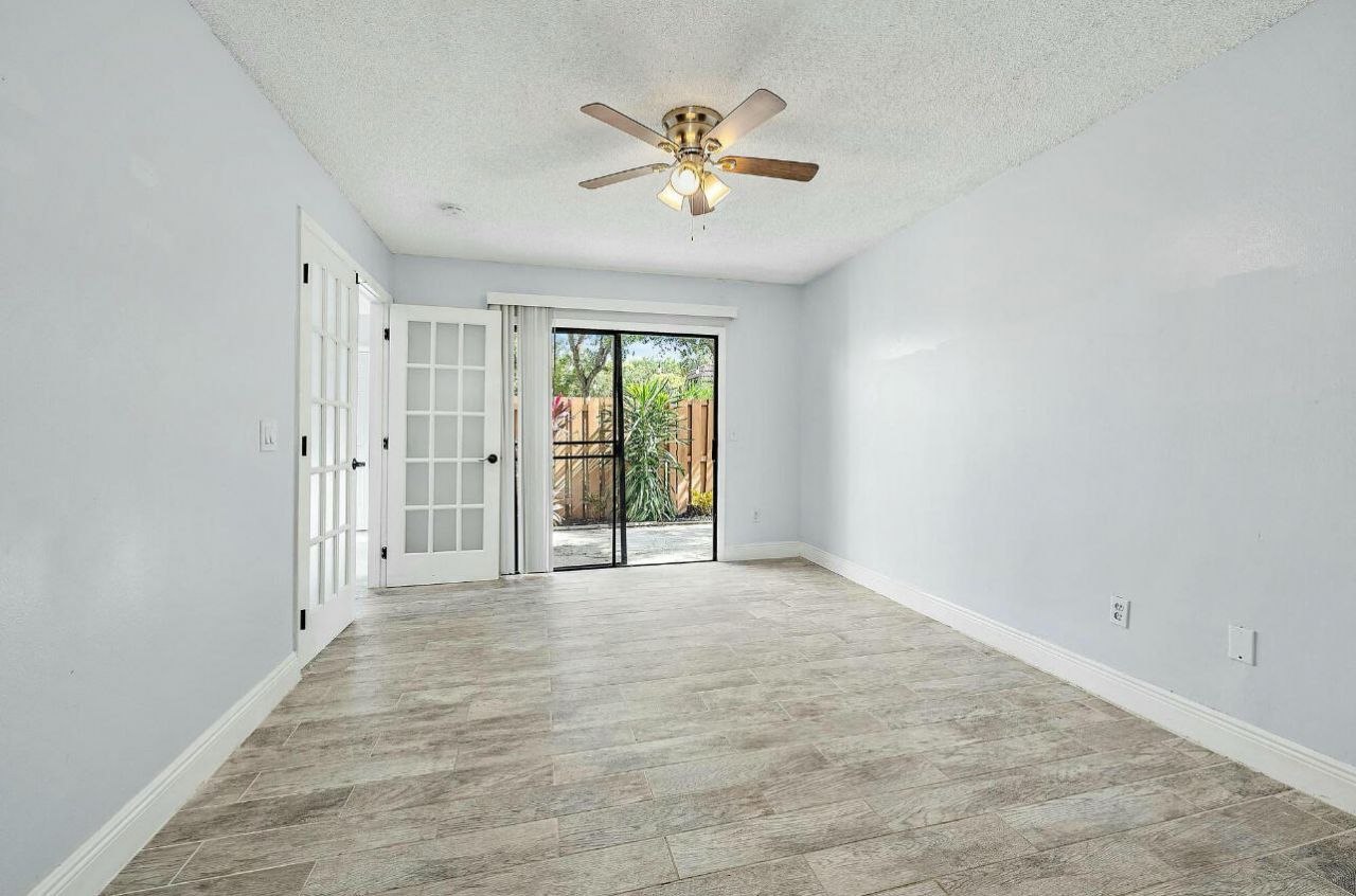 4012 Palm Bay Circle, Unit D, West Palm Beach, FL 33406 Photo