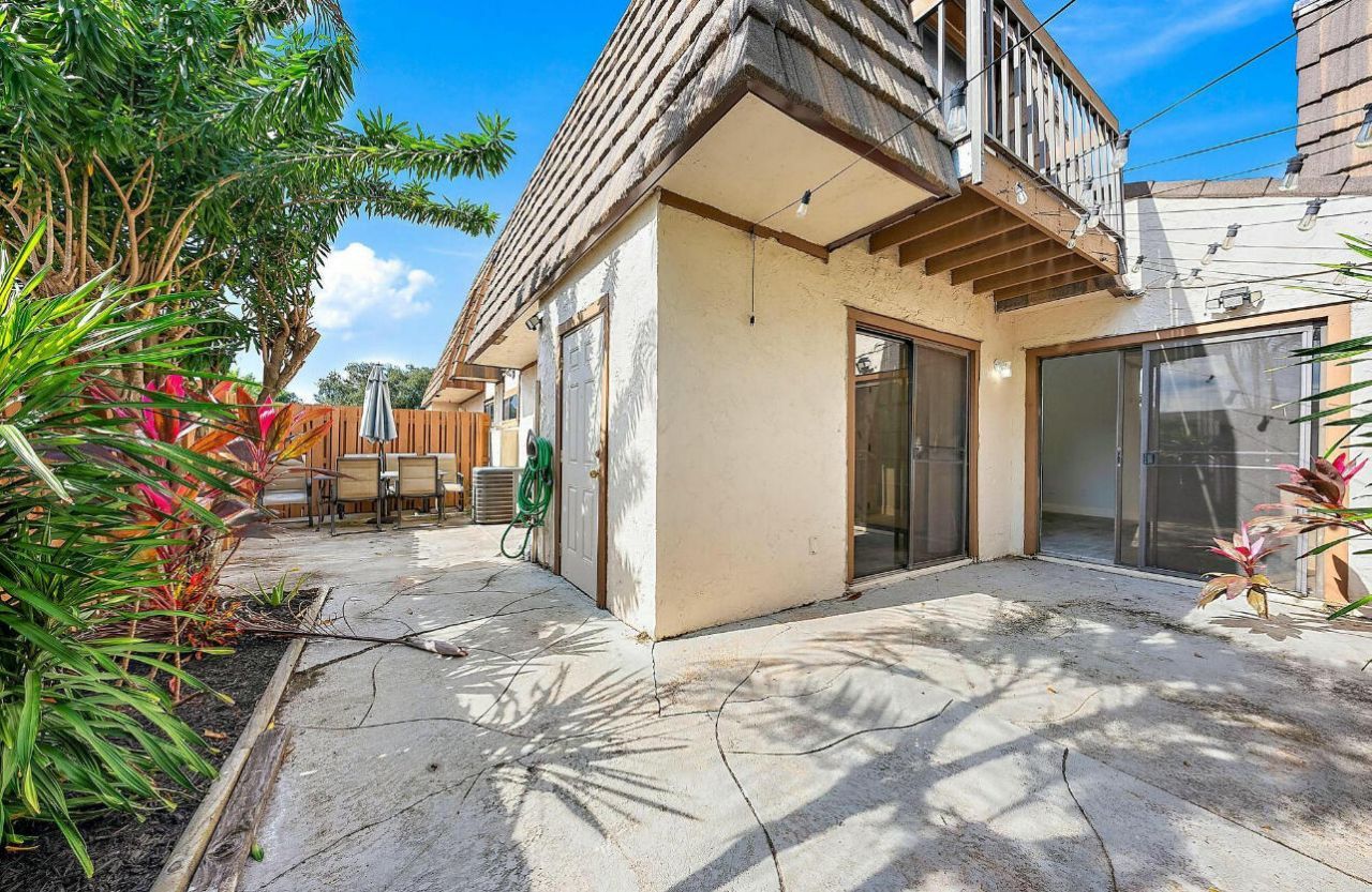 4012 Palm Bay Circle, Unit D, West Palm Beach, FL 33406 Photo