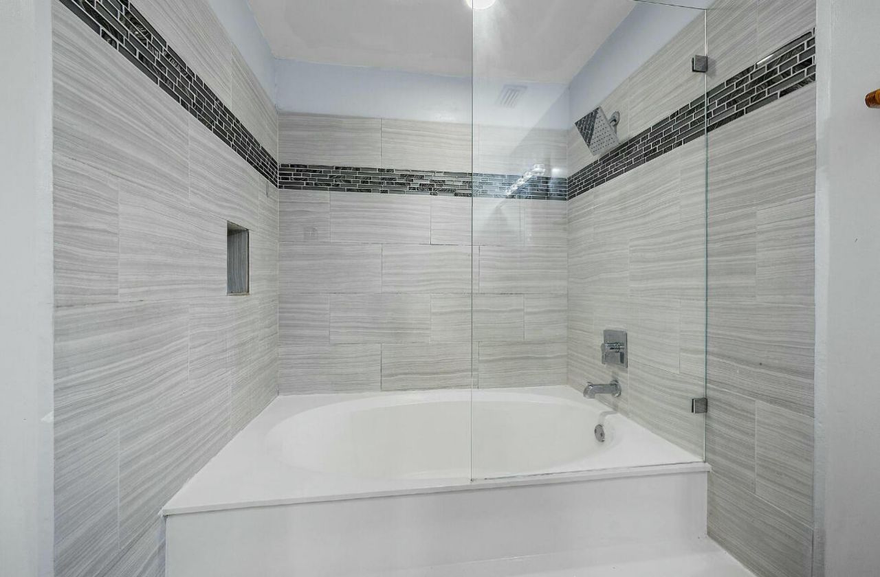 4012 Palm Bay Circle, Unit D, West Palm Beach, FL 33406 Photo