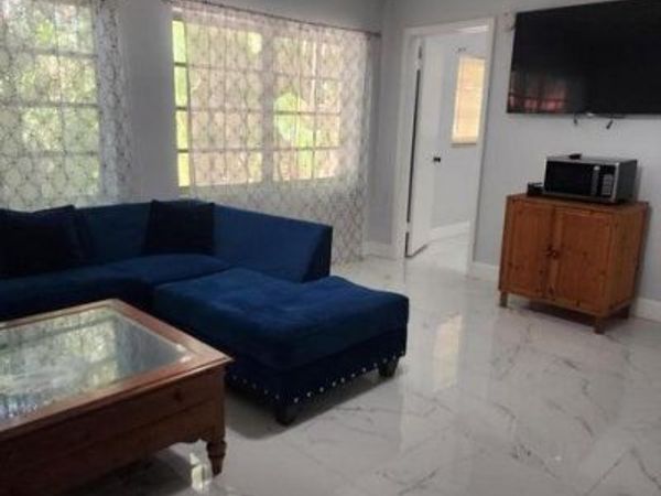33xx SW 16TH Street, Unit R, Fort Lauderdale, FL 33312