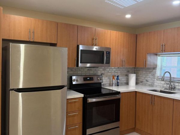 830 S HOLLYBROOK Drive, Unit 204, Pembroke Pines, FL 33025