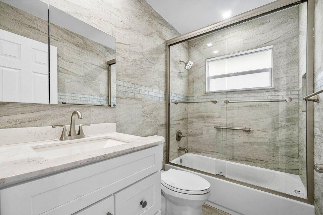 76 Flanders B, Delray Beach, FL 33484 Photo