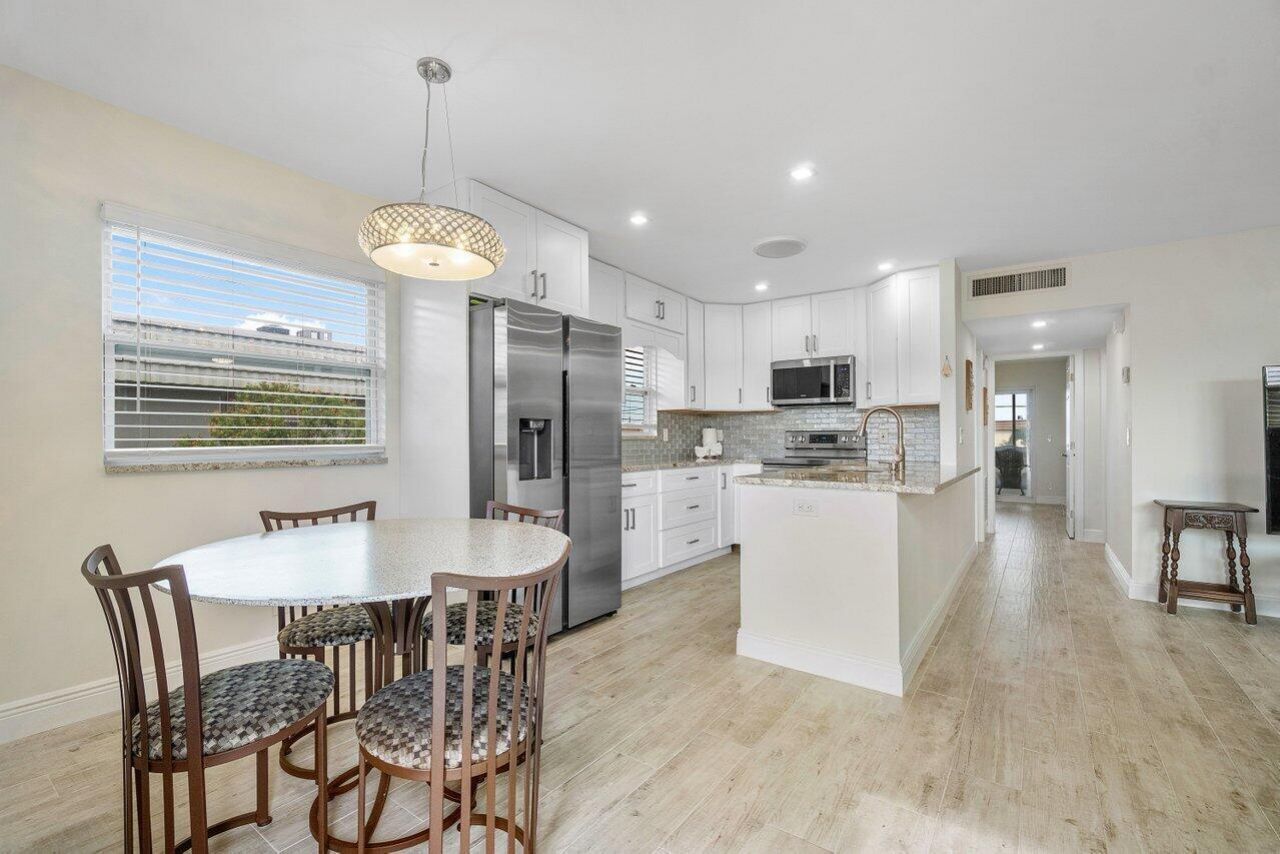 76 Flanders B, Delray Beach, FL 33484 Photo