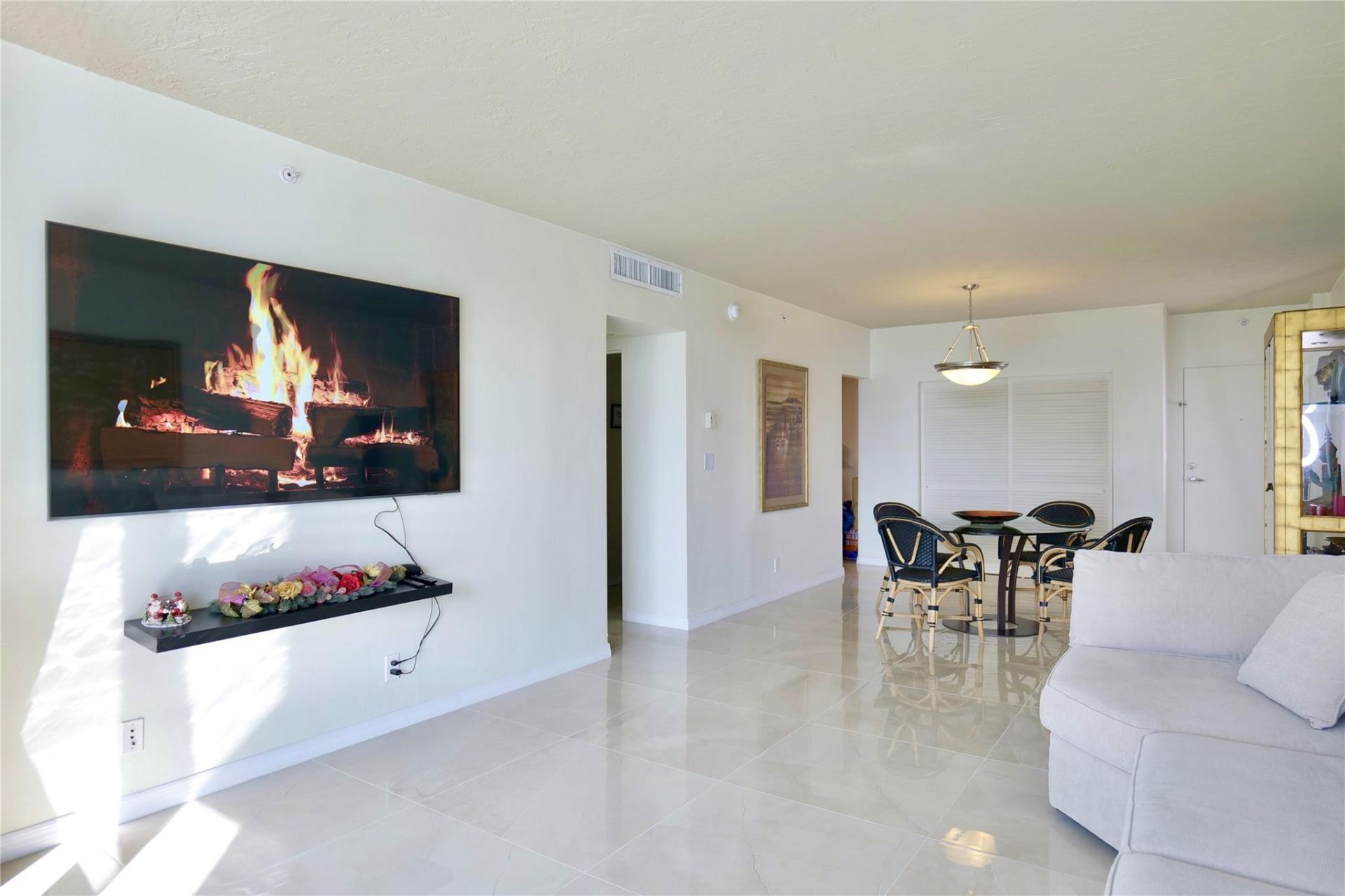 3000 S Ocean Drive, Unit 312, Hollywood, FL 33019 Photo