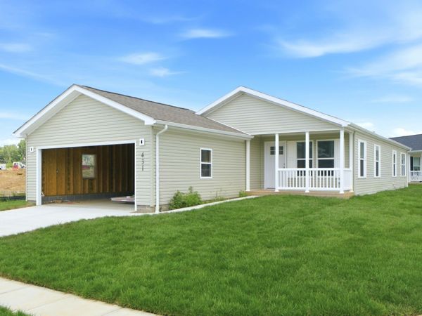 431 Park Hills Drive, Unit 31, Fairborn, OH 45324