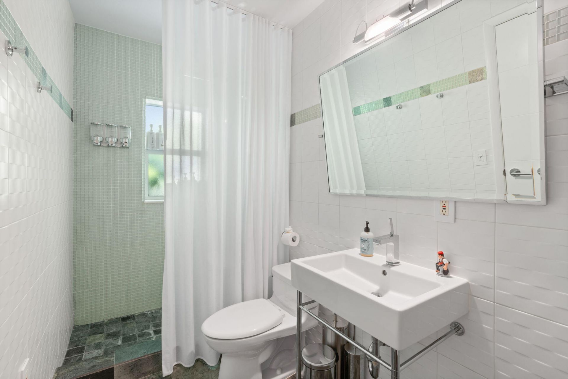 1500 Middle River Drive, Fort Lauderdale, FL 33304 Photo
