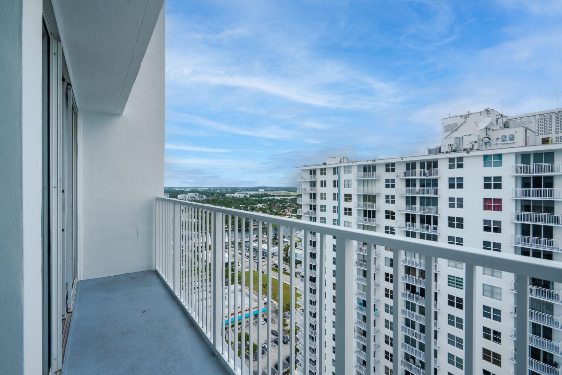 111 Briny Avenue, Unit PH7, Pompano Beach, FL 33062 Photo
