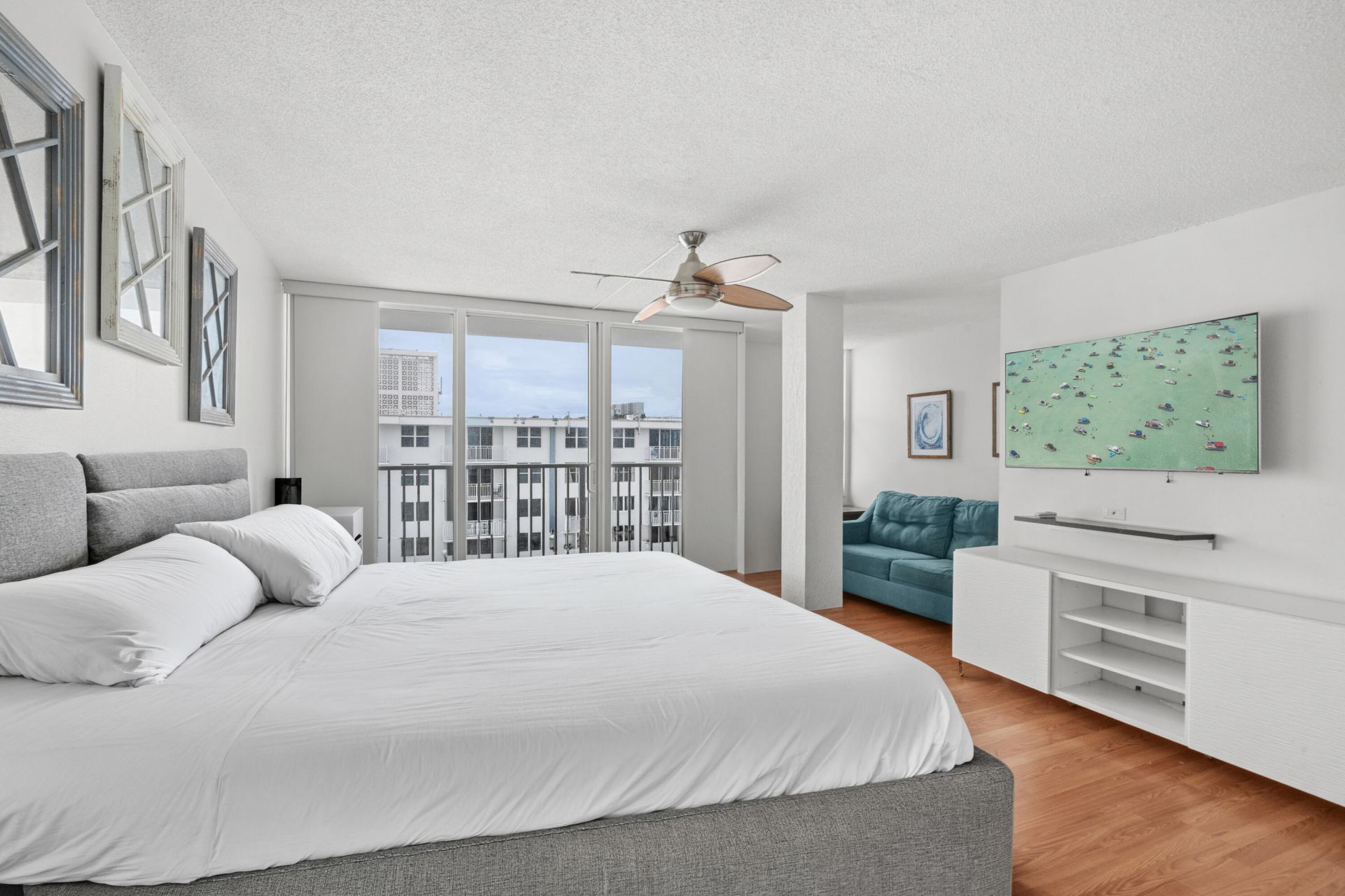 111 Briny Avenue, Unit PH7, Pompano Beach, FL 33062 Photo