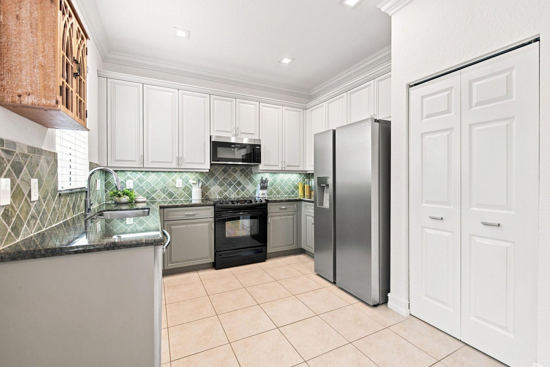 7830 Jewelwood Drive, Boynton Beach, FL 33437 Photo