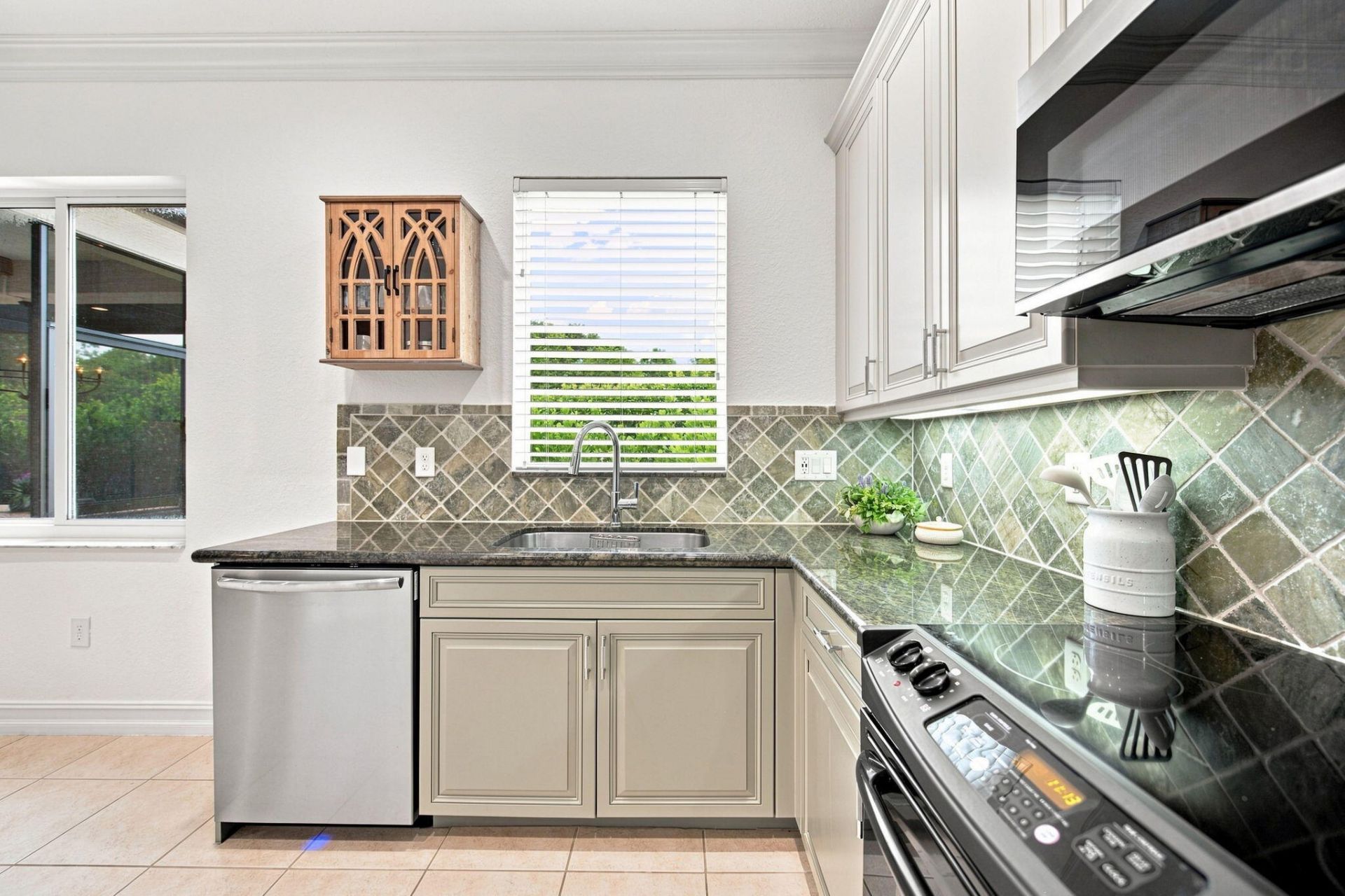 7830 Jewelwood Drive, Boynton Beach, FL 33437 Photo