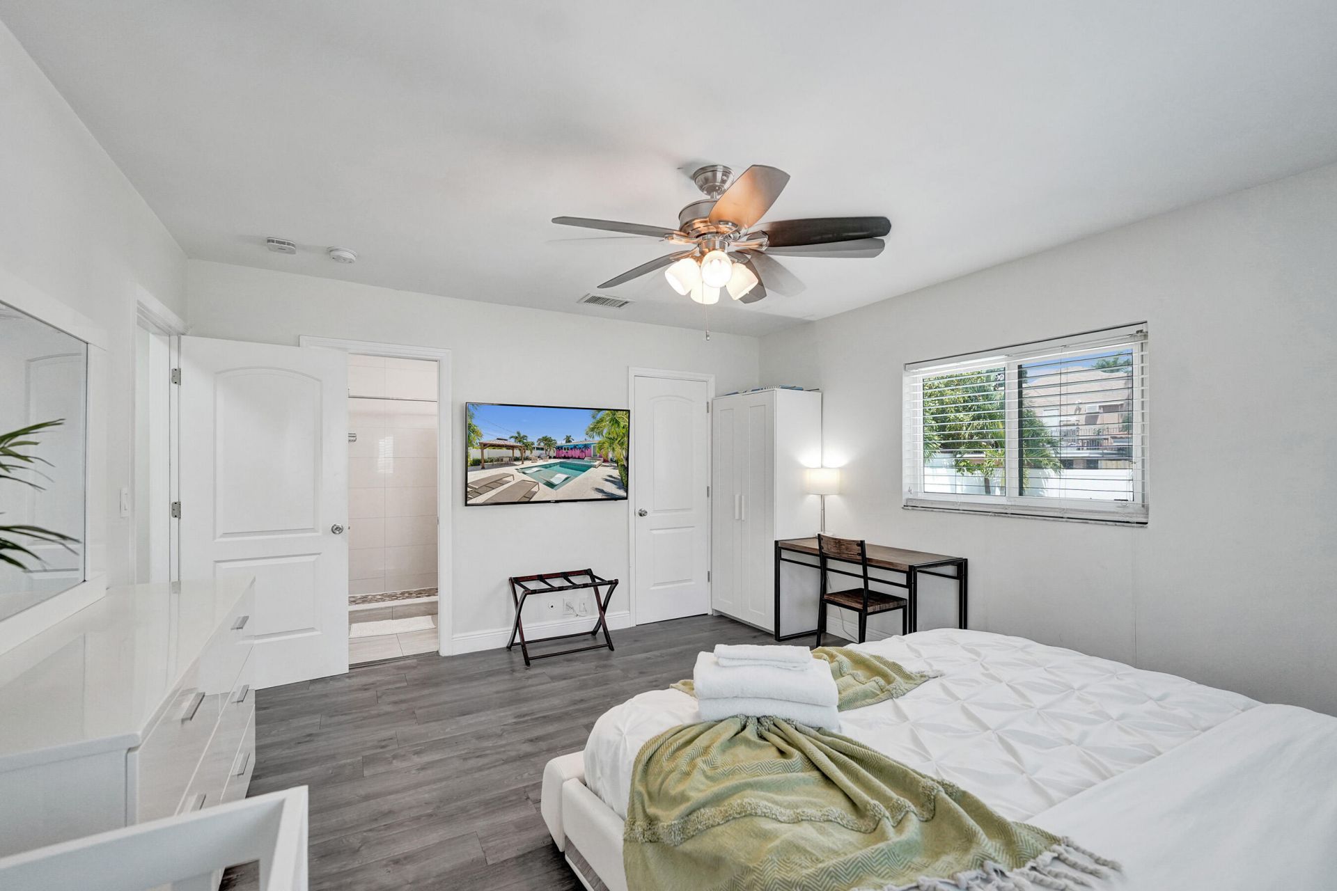 1535 Hollywood Boulevard, Hollywood, FL 33020 Photo