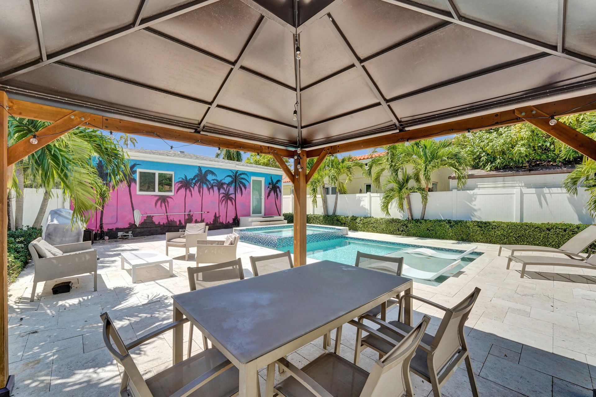 1535 Hollywood Boulevard, Hollywood, FL 33020 Photo
