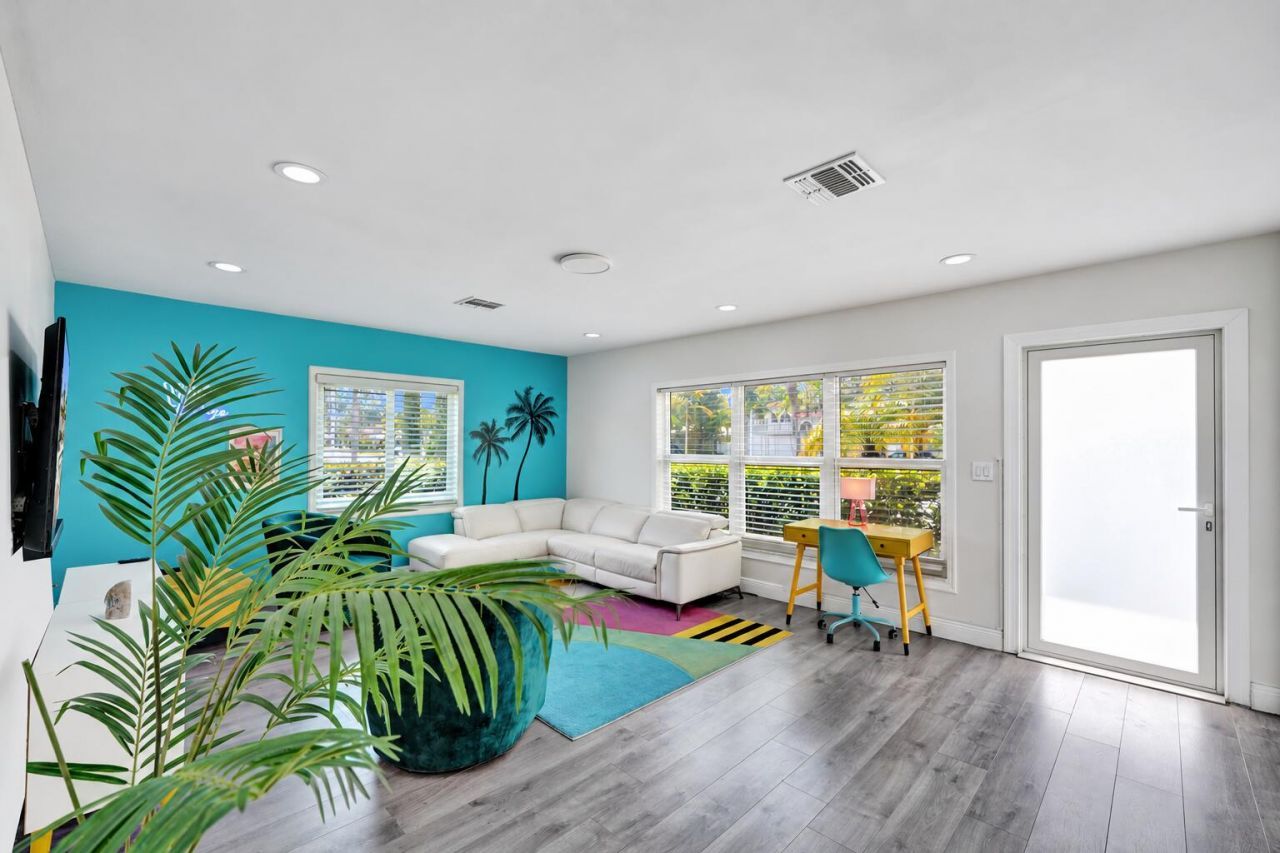 1535 Hollywood Boulevard, Hollywood, FL 33020 Photo