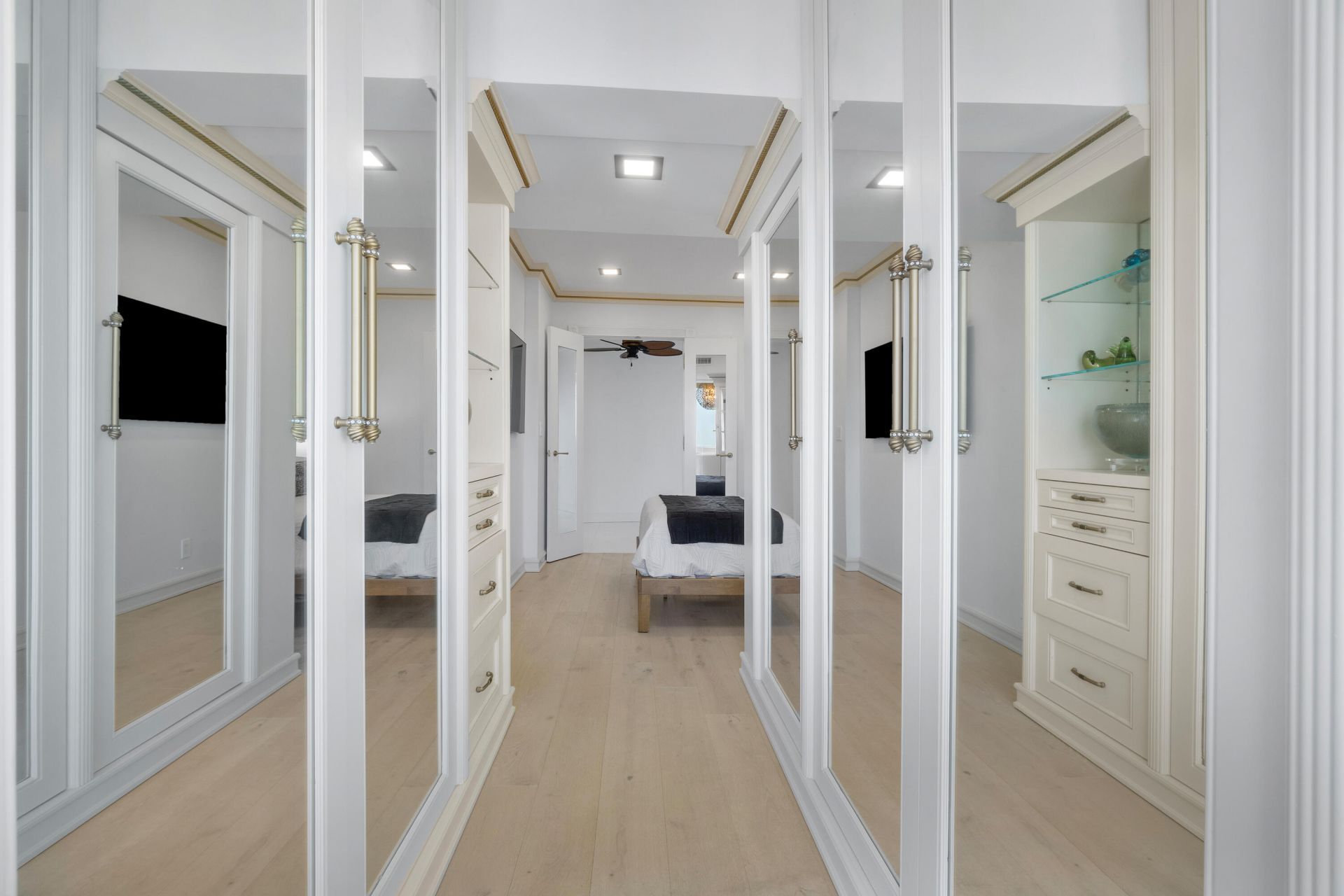 44 Cocoanut Row, Unit 526B, Palm Beach, FL 33480 Photo