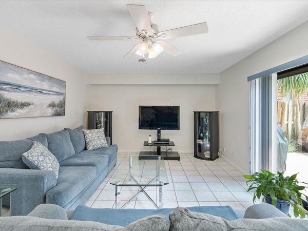 702 NW 98TH Circle, Plantation, FL 33324