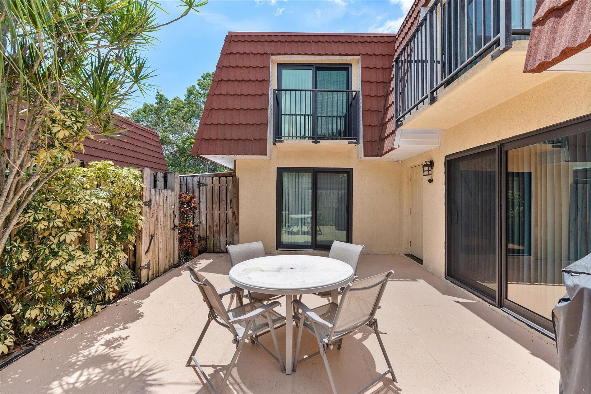 702 NW 98th Circle, Plantation, FL 33324 Photo