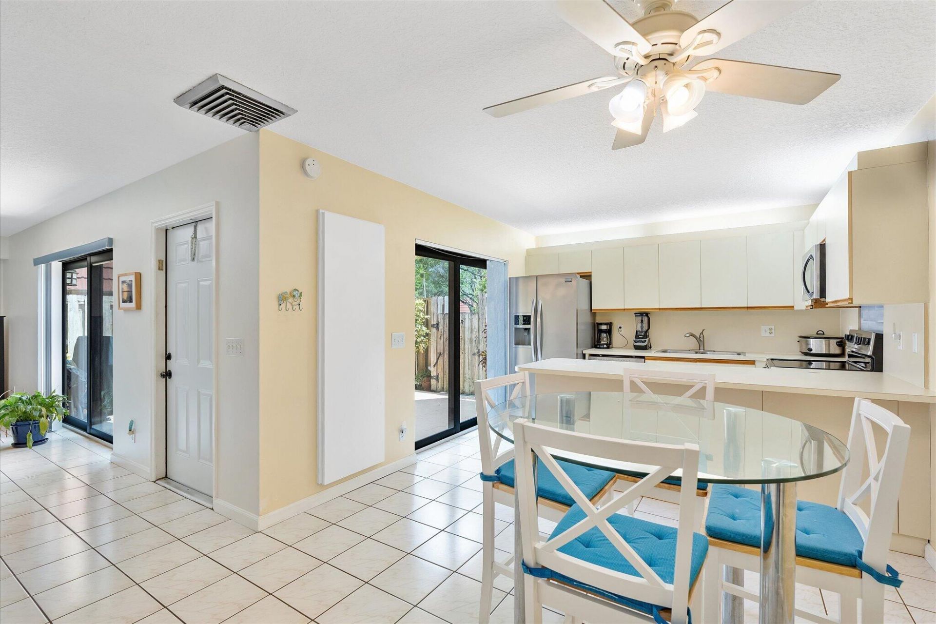 702 NW 98th Circle, Plantation, FL 33324 Photo