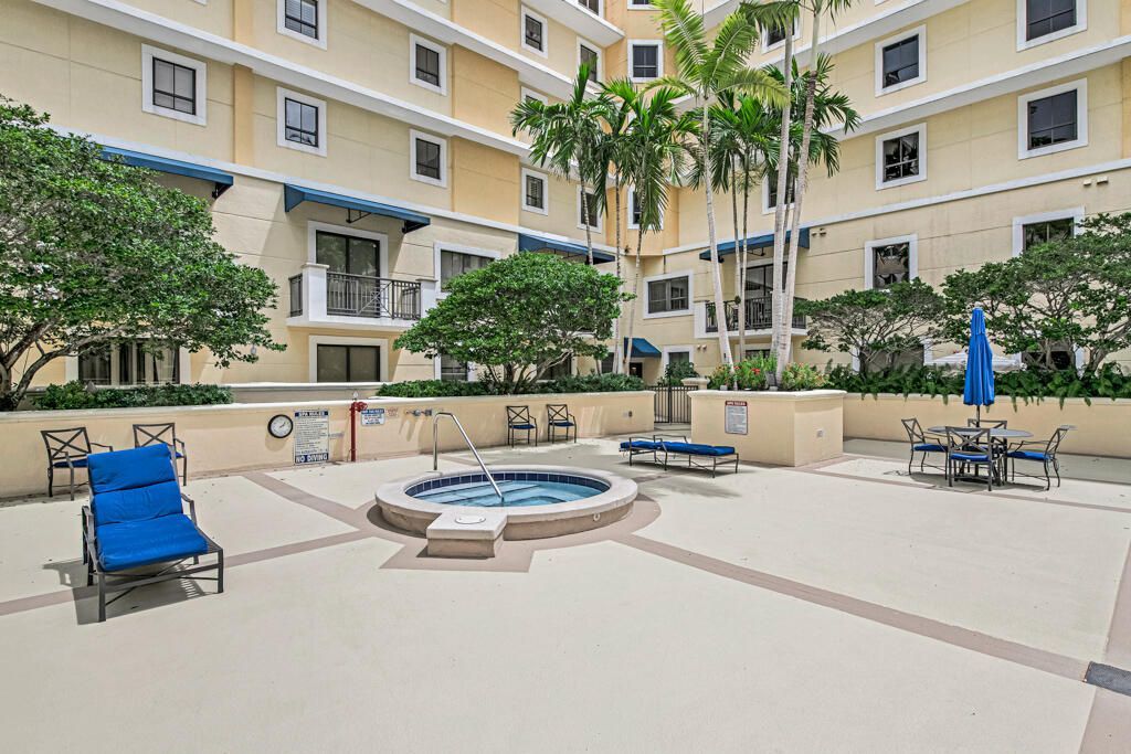 8390 SW 72nd Avenue, Unit 303, Miami, FL 33143 Photo