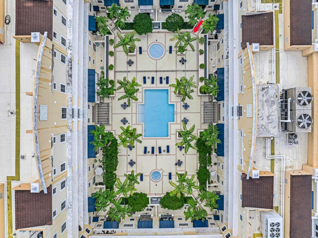 8390 SW 72nd Avenue, Unit 303, Miami, FL 33143 Photo
