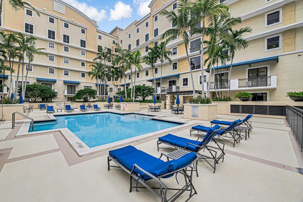 8390 SW 72nd Avenue, Unit 303, Miami, FL 33143 Photo